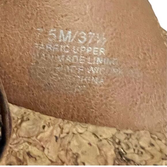 Lucky Brand Leopard Print Wedge Sandals - Picture 9 of 9